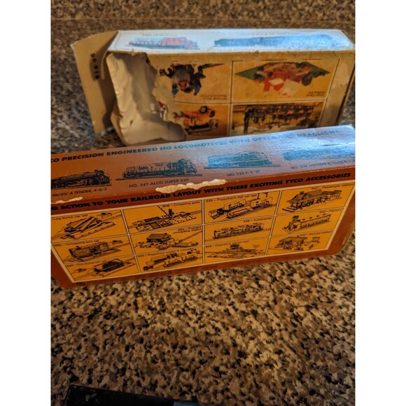 Vintage Tyco Trains lot of 7 Amtrak Baby Ruth Wesson In and Out of Box Condition - Picture 13 of 15